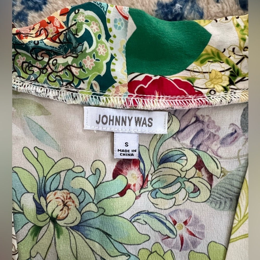 Johnny Was Colorful 100% Silk Floral Short Robe - Picture 10 of 13
